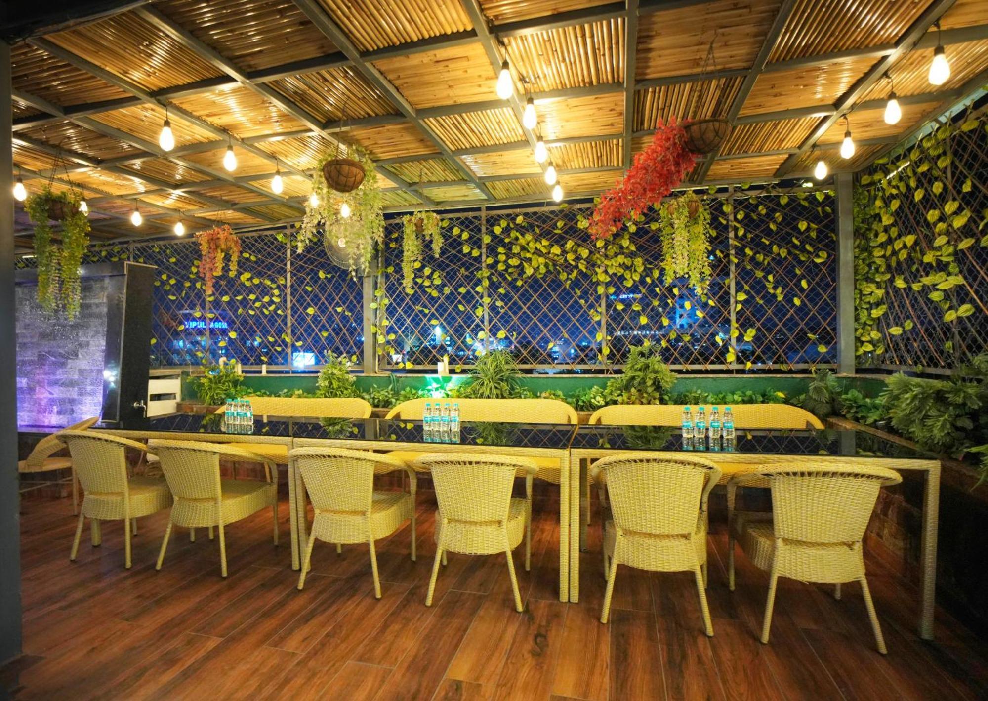 Hotel Haris Mg Road Gurugram Γκουργκάον Εξωτερικό φωτογραφία