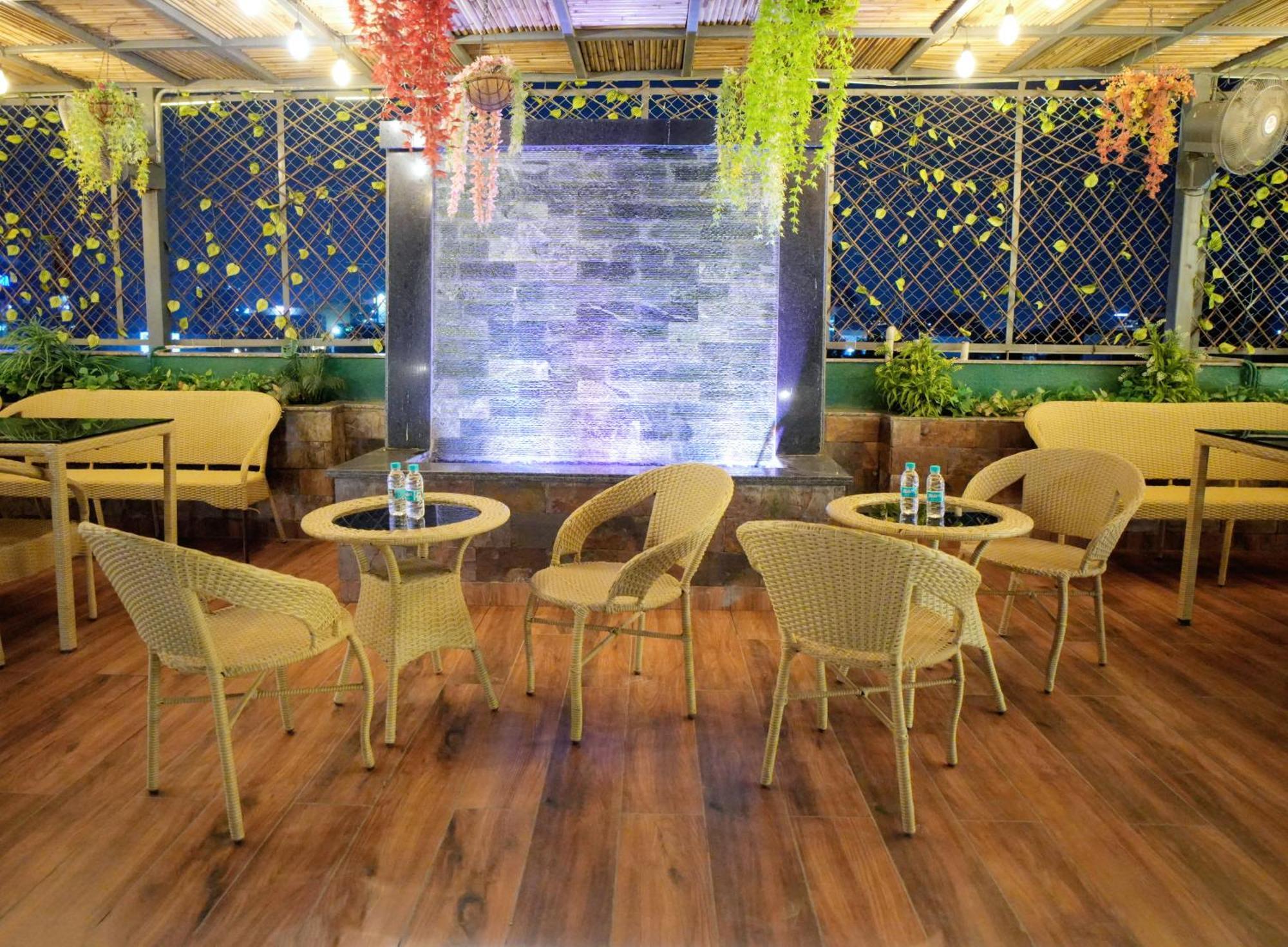 Hotel Haris Mg Road Gurugram Γκουργκάον Εξωτερικό φωτογραφία